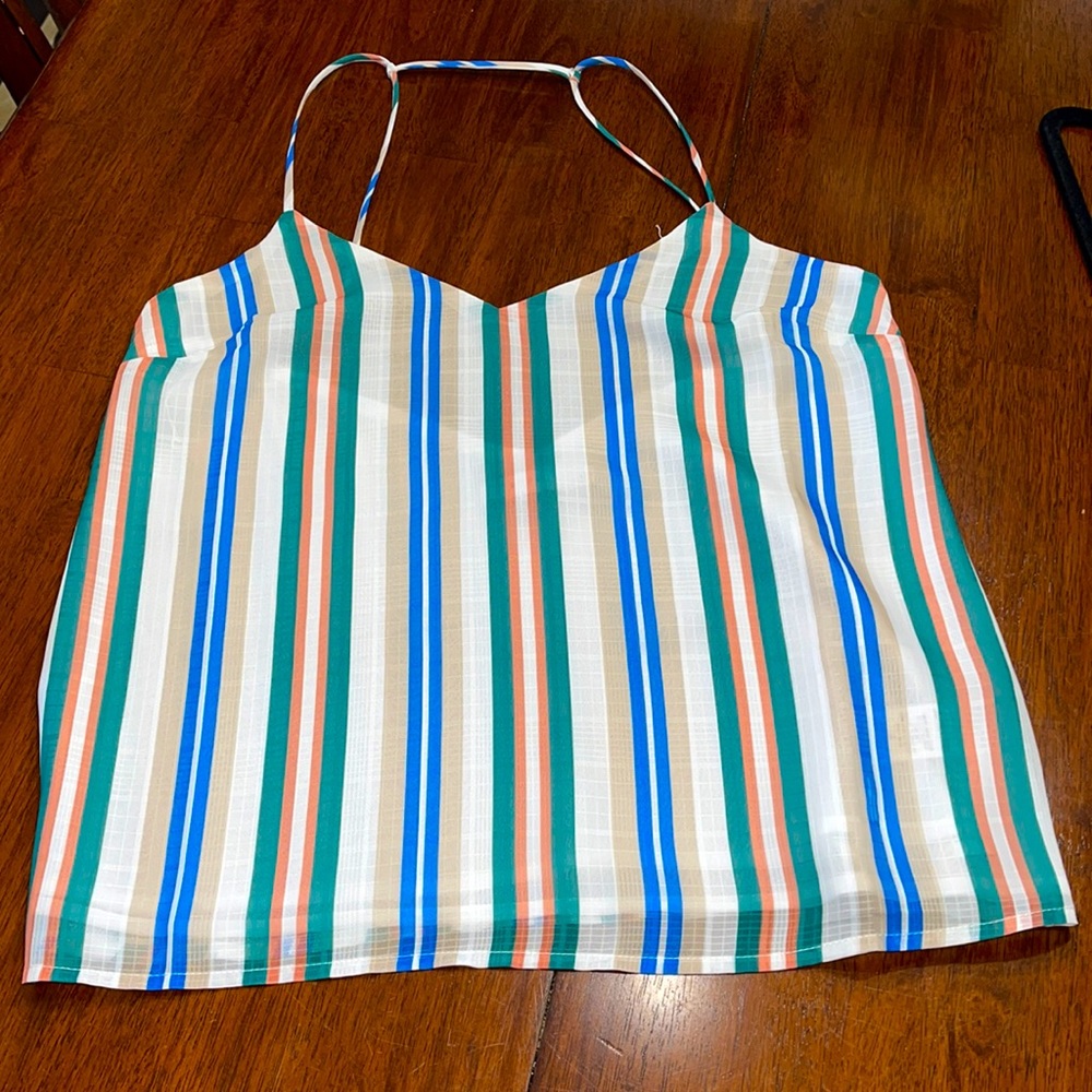 Lush lined tank
